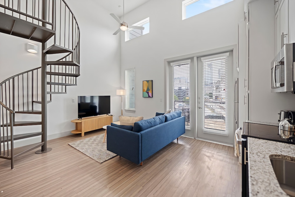 Premier Studio - Photo 1