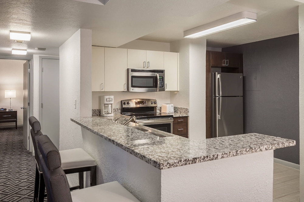 Suite, 2 Bedrooms photo 3