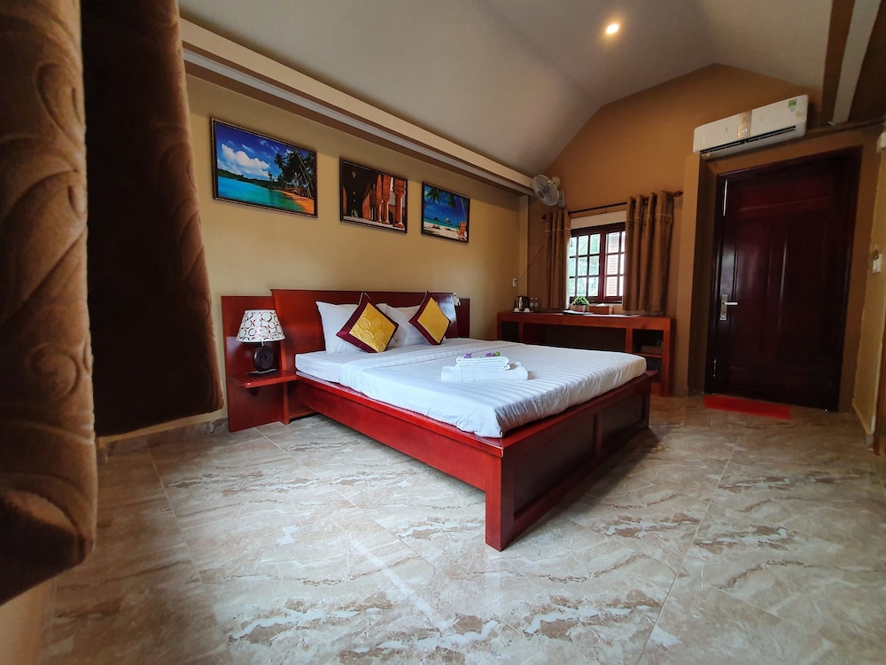 French Bungalow photo 1