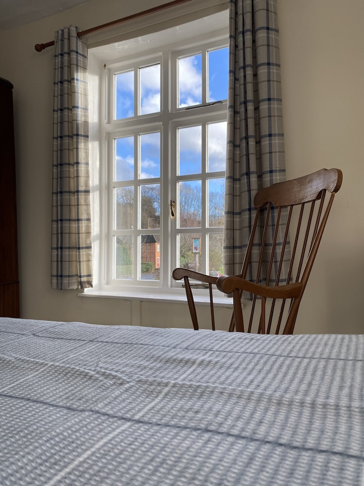 Panoramic Double Room, 1 King Bed, Ensuite, River View photo 2