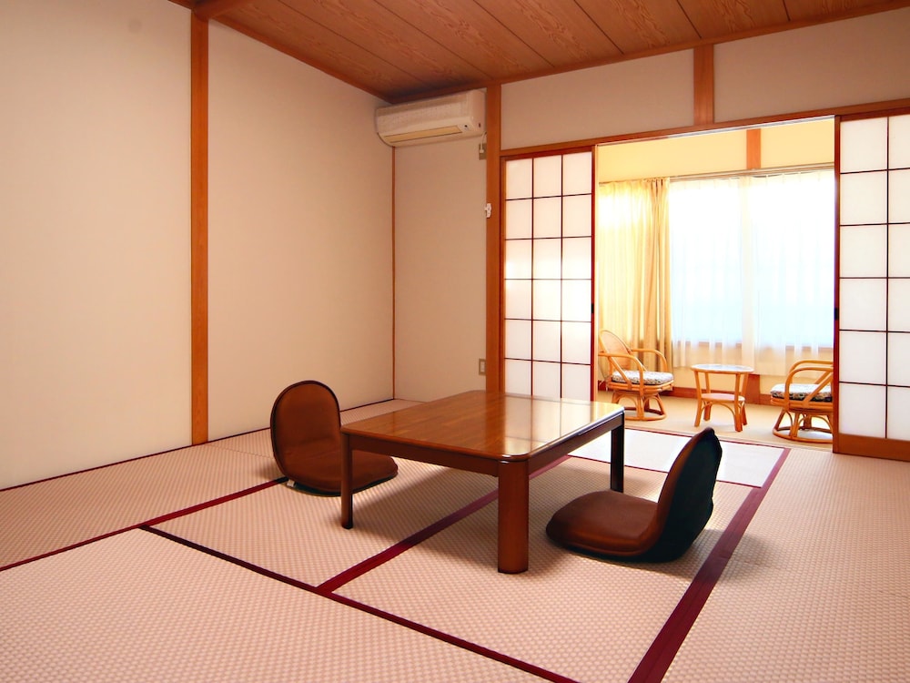 Japanese Style With Shared Bathroom, Run Of House, For 2 To 3 Guests photo 1