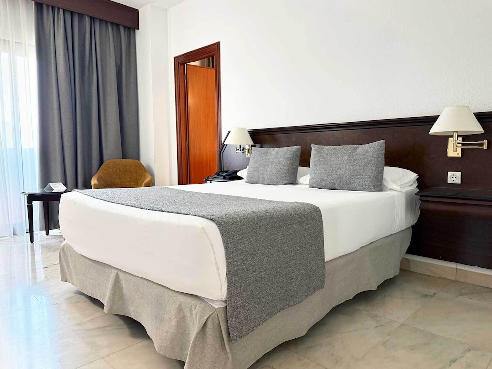 Junior Suite, 2 Bedrooms (1 adult)