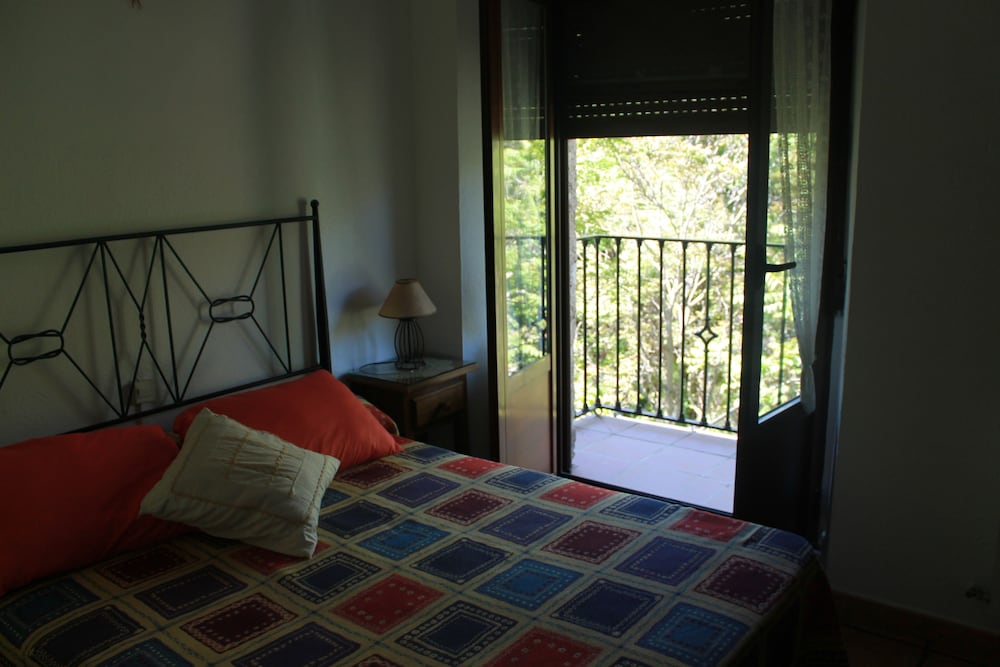 Double or Twin Room, Balcony, River View photo 3
