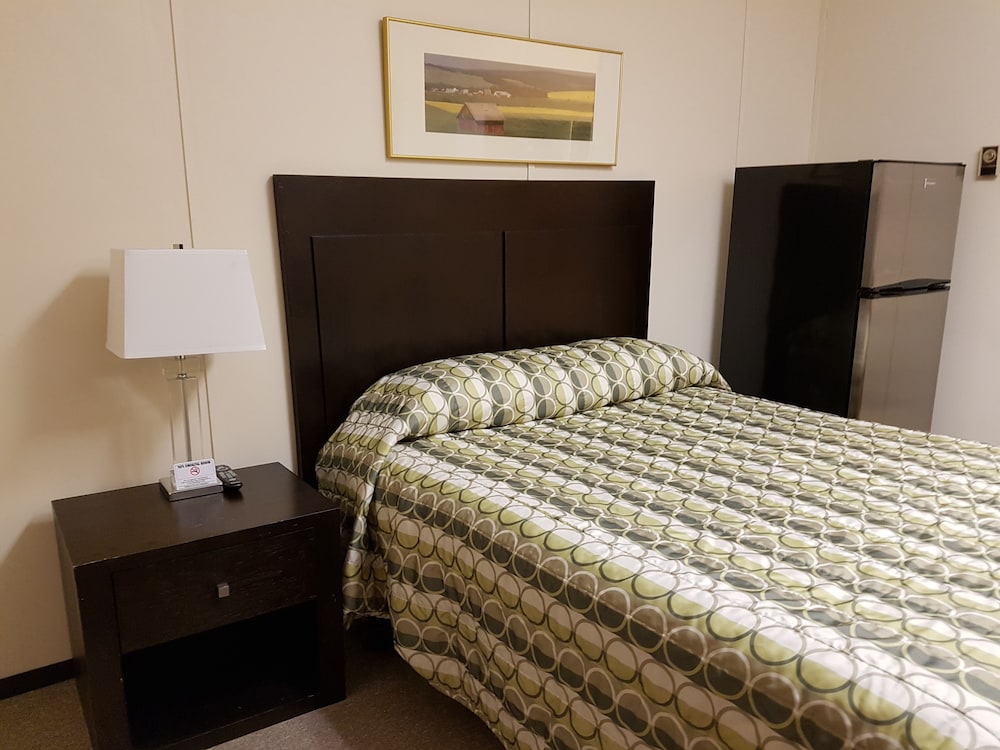 Standard Room, 1 Queen Bed, Kitchenette photo 2