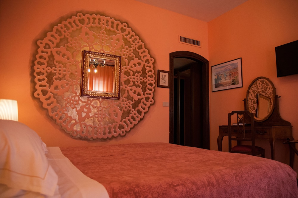 Superior Double Room, Balcony, Sea View - Photo 11