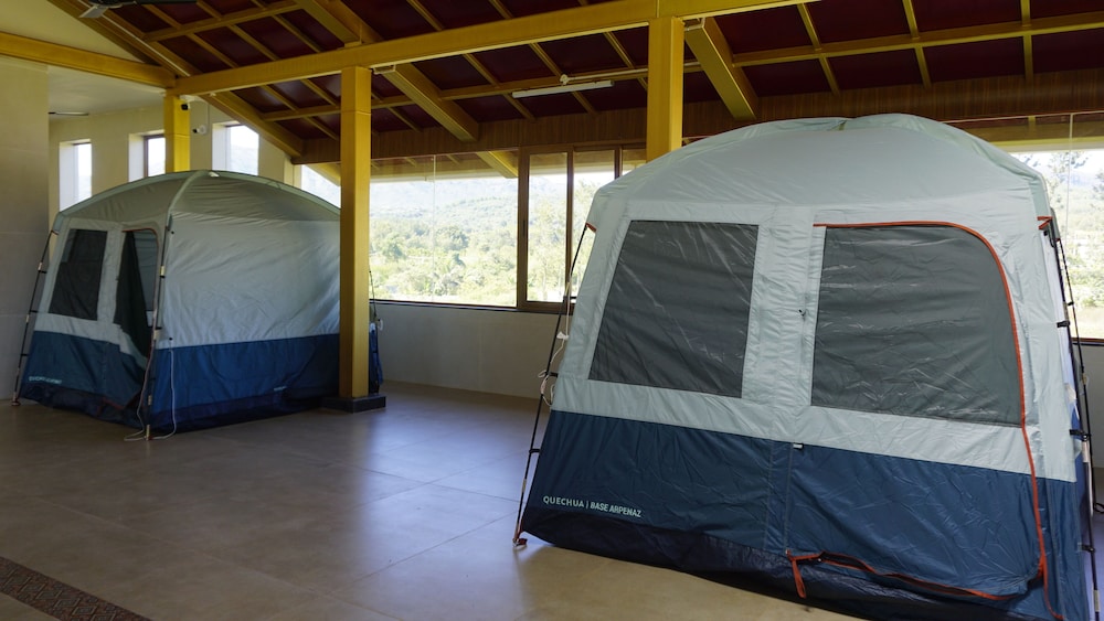 Standard Tent, Mountain View photo 3