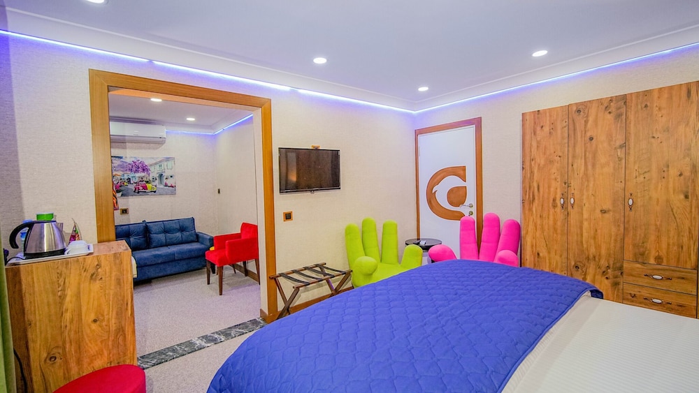 Deluxe Double Room - Photo 9