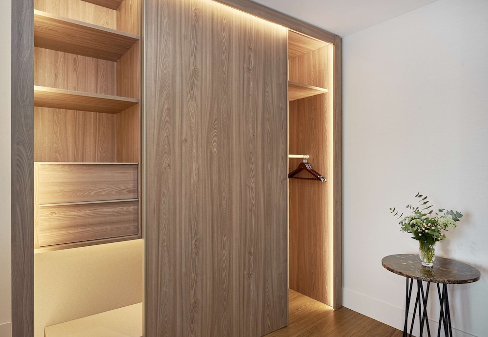 Superior Room, Terrace (New Style) thumbnail 6