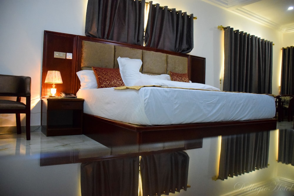 Executive Suite photo 2