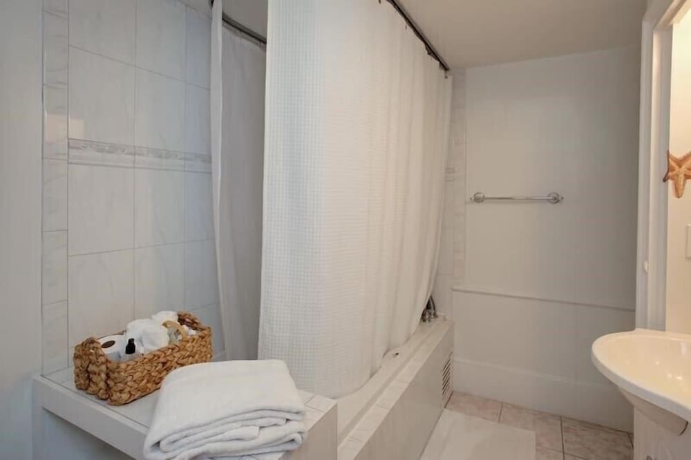 Comfort Room, 1 Bedroom, Non Smoking (Moby Dick) photo 3