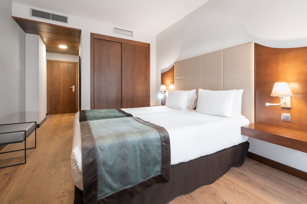 Double Room - Photo 6