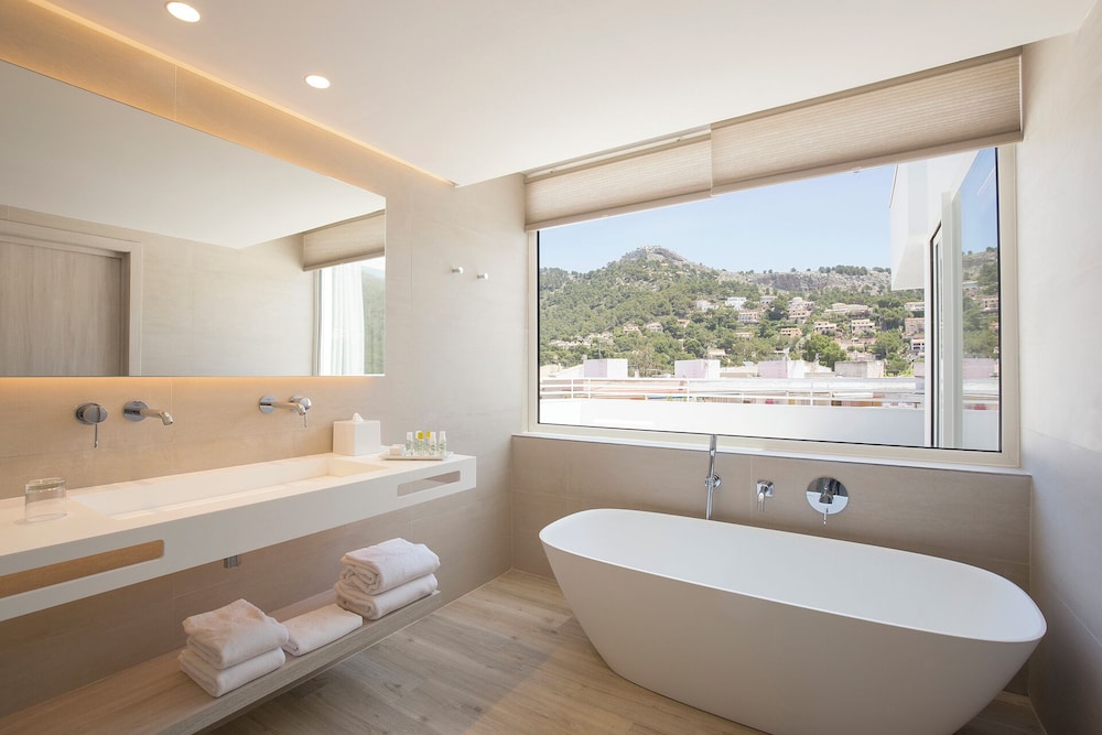 Suite - Photo 7