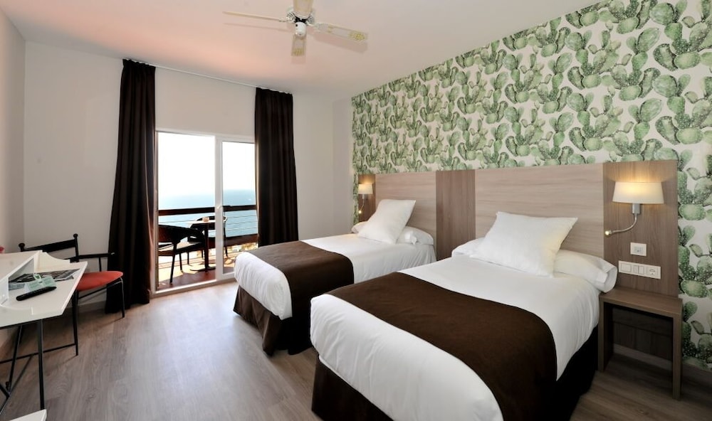 Superior Double or Twin Room - Photo 1
