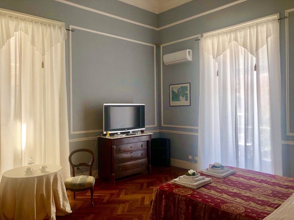 Panoramic Double Room (Prvate External Bathroom)