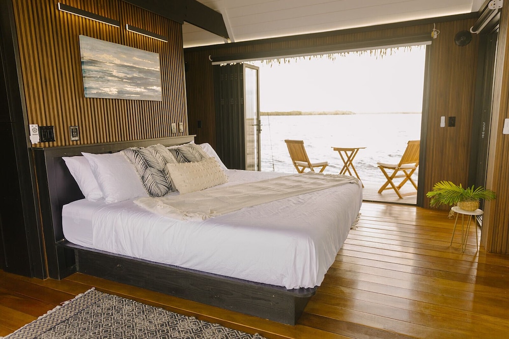 Luxury Bungalow, Ocean View photo 1