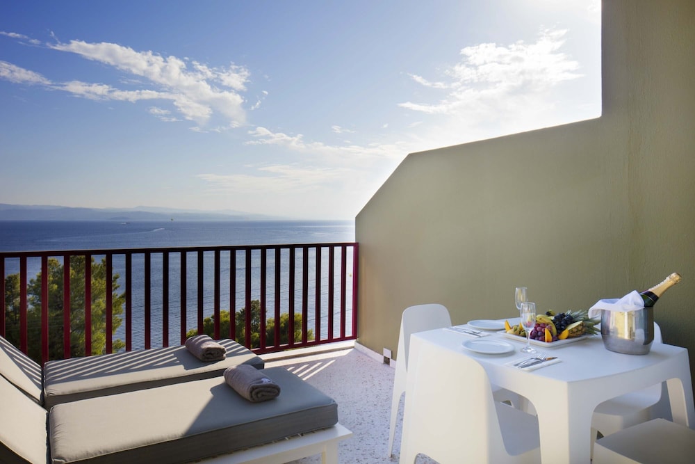 Executive Room, Sea View (Plus) - Photo 3