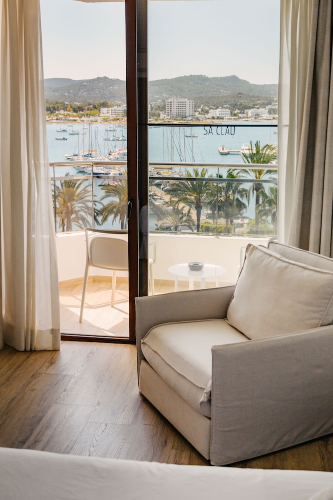 Habitación Triple, Balcón, Vista al Mar (3 Pax)