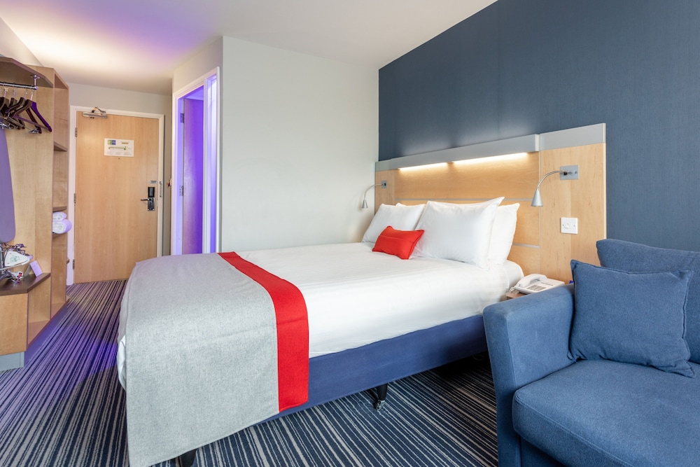 Standard Room, 1 Double Bed (with Free Hot Breakfast) - Photo 4