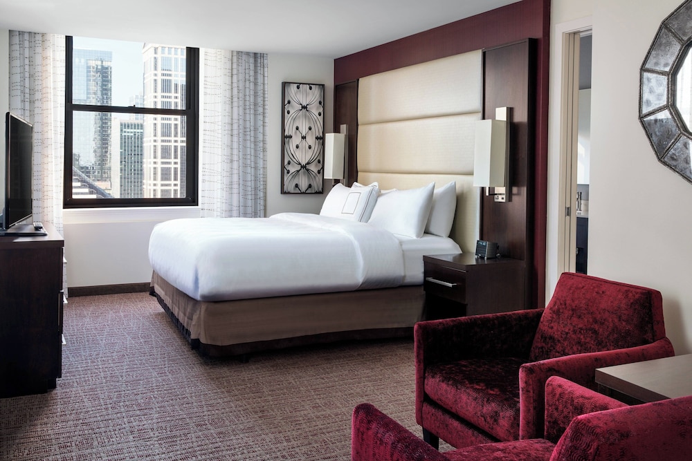 Suite, 1 Bedroom (Mobility/Hearing Accessible, Tub)