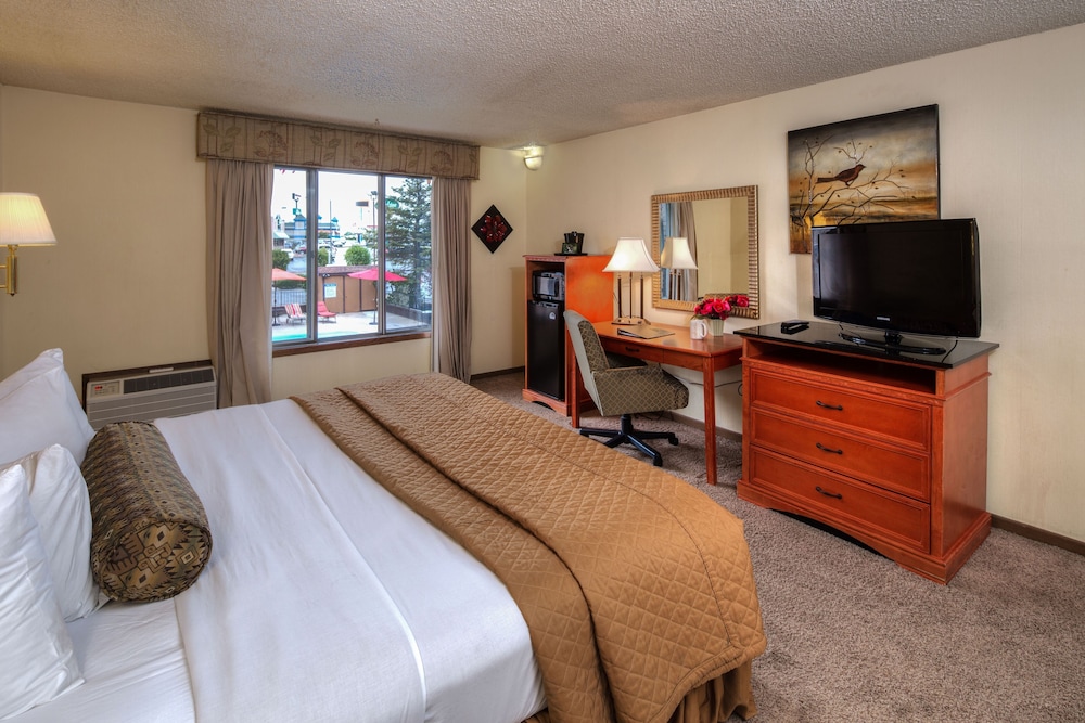 Standard Room 1 King Bed 2nd Floor photo 3