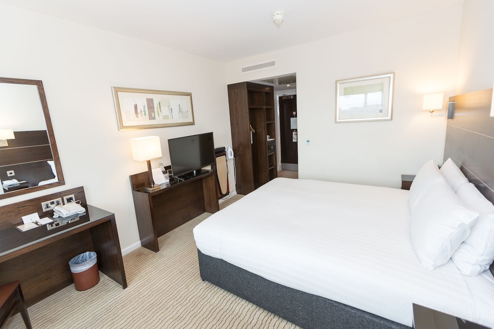 Queen Room , 1 Queen Bed