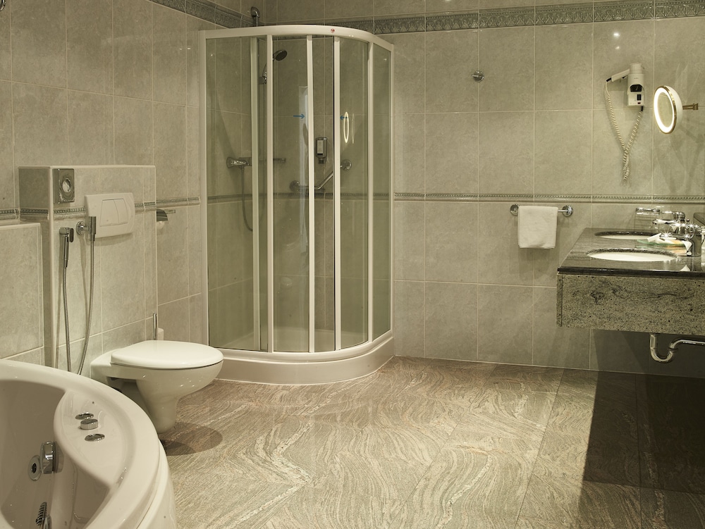 Junior Suite, 1 Bedroom - Photo 9