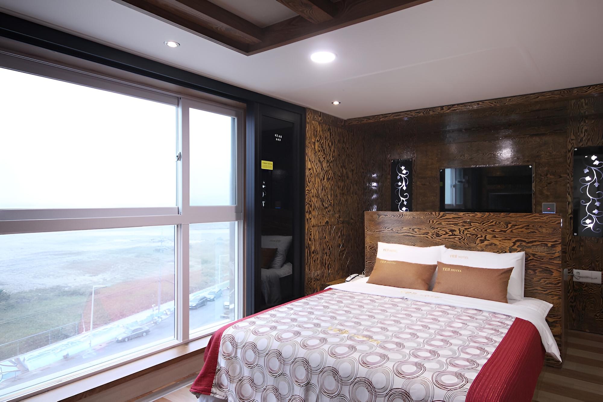 Room (Special Room) - Photo 11