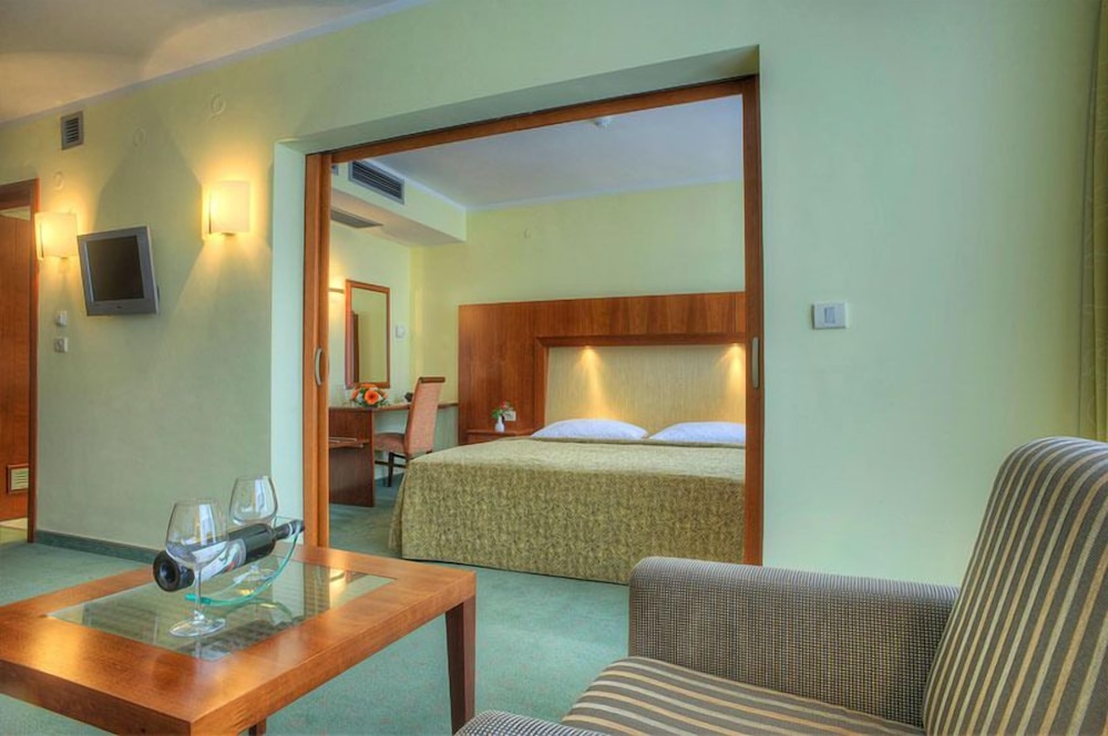 Family Suite, Balcony, Garden View