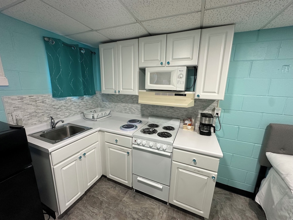 Double Queen Room with Sea View and Kitchenette photo 2