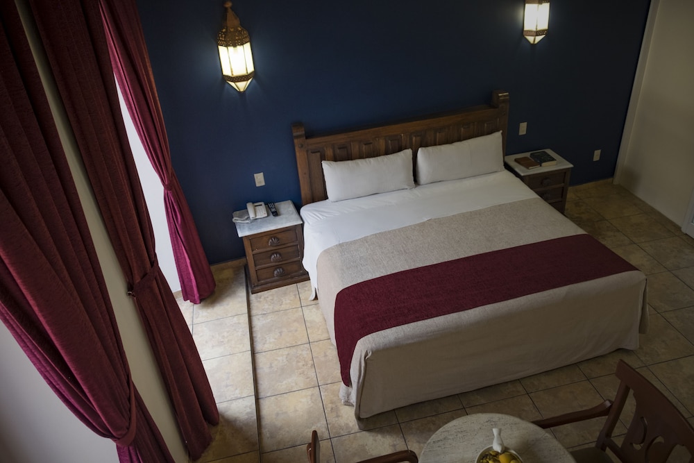 Standard Room - Photo 9