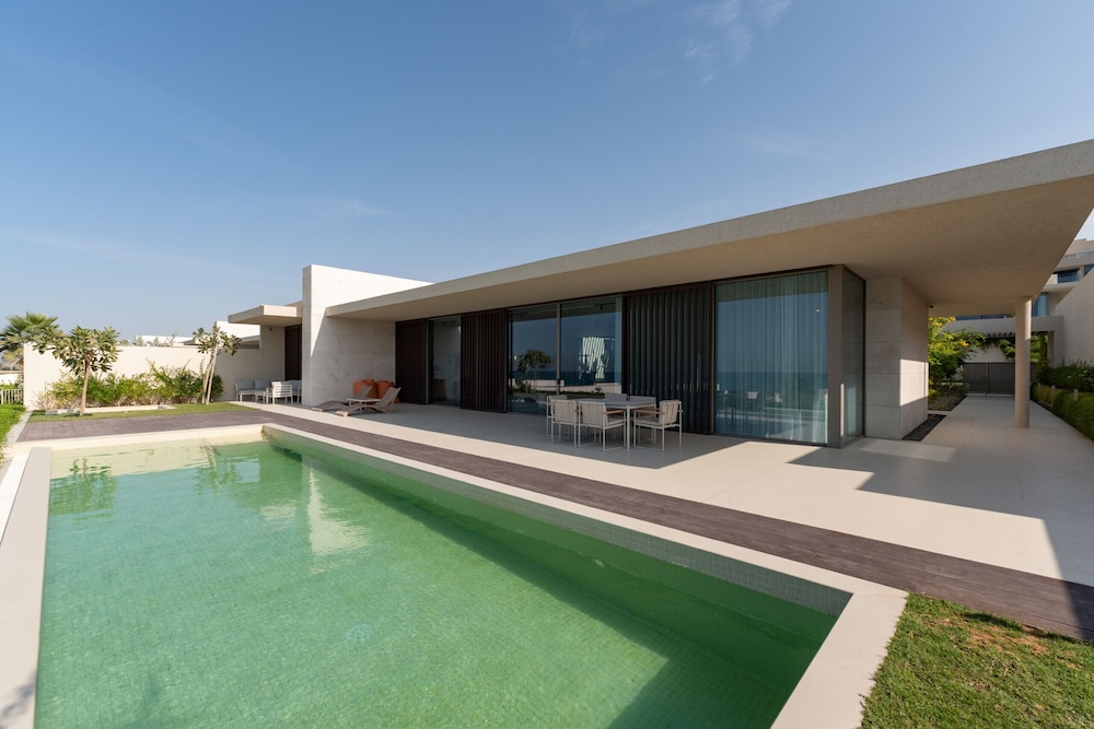 Villa photo 3
