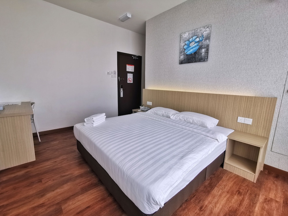 Standard King Room - Photo 1