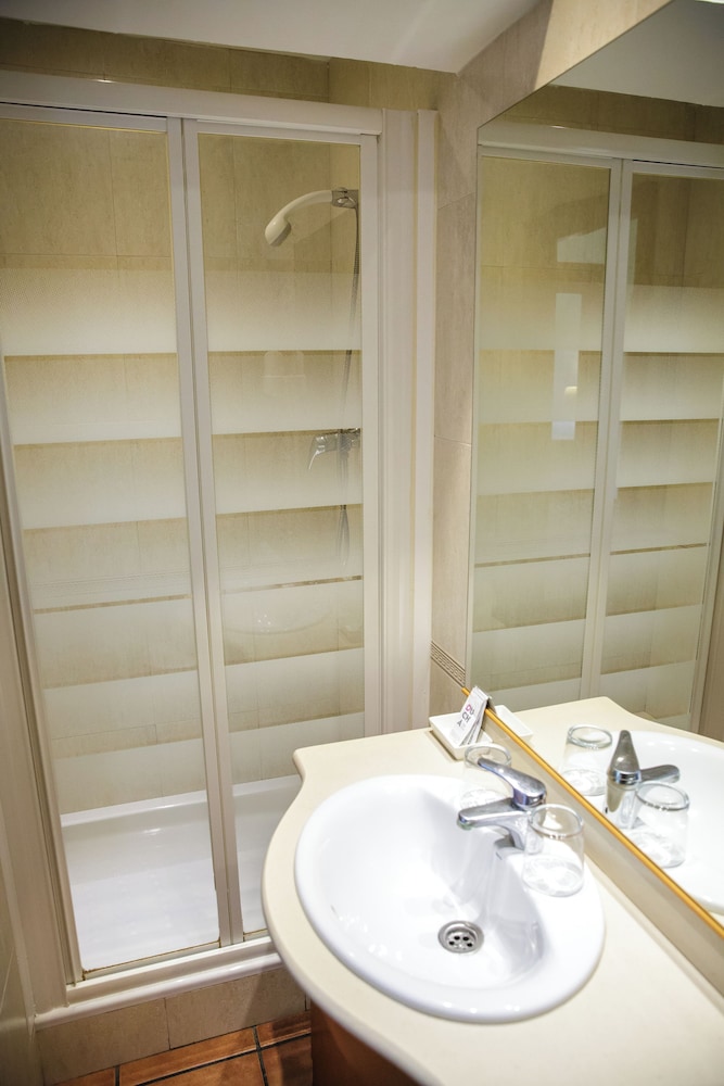 Family Triple Room - Photo 5
