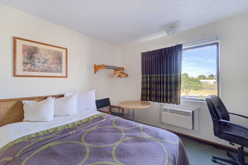Room, 2 Double Beds, Smoking - Photo 2