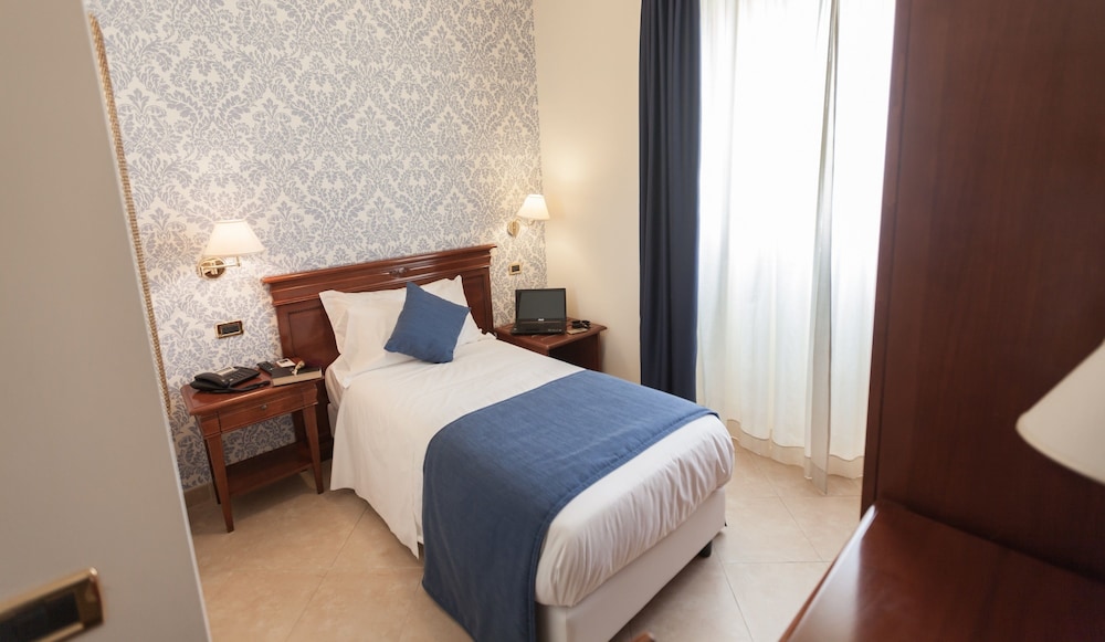 Classic Single Room photo 3