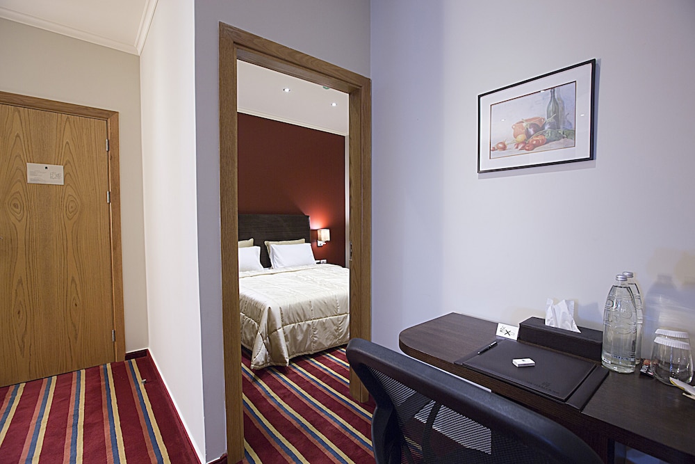 Executive Suite photo 1