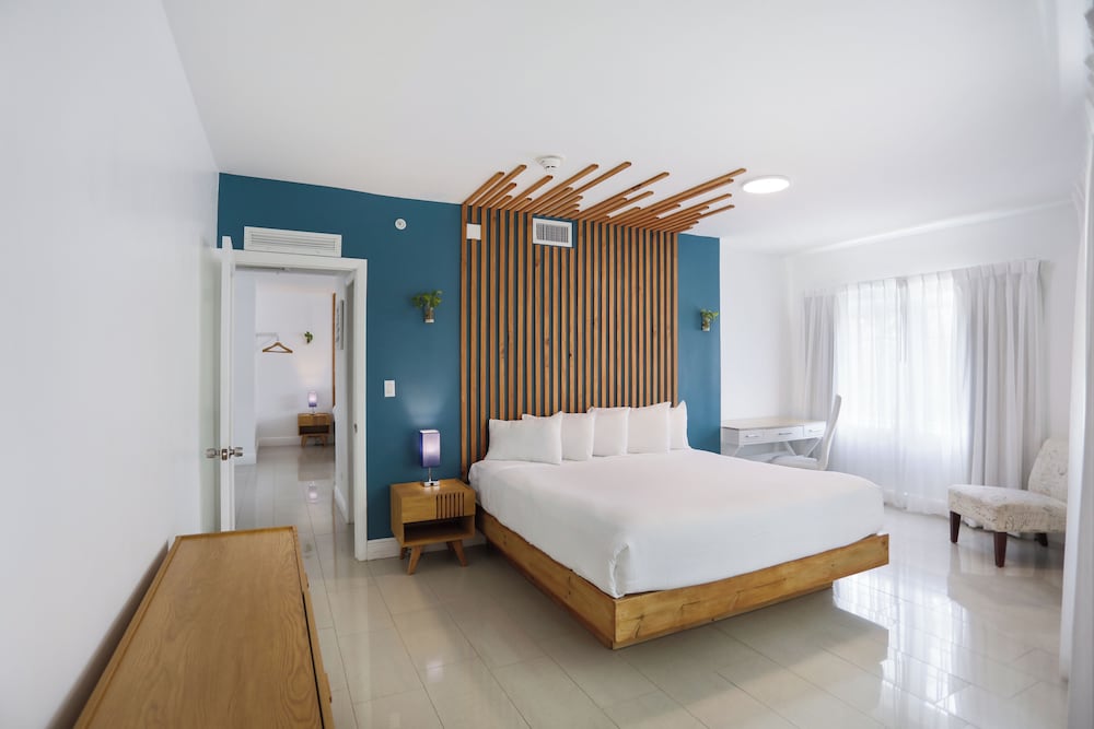 Family Suite, 2 Bedrooms, Kitchen thumbnail 5