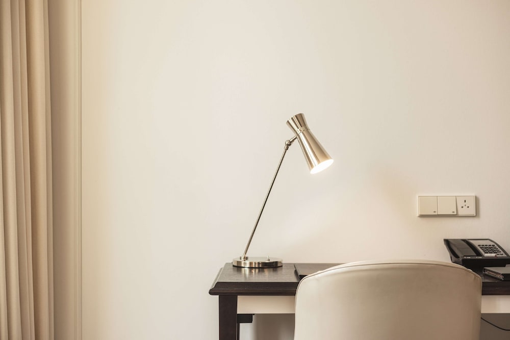 Grand Room, 1 King Bed, Patio