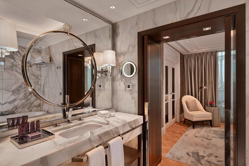 Club Suite, 1 Bedroom thumbnail 6