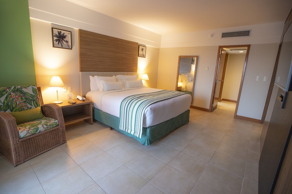 Executive Suite - Photo 1