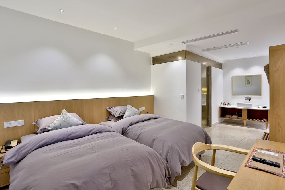 Standard Twin Room (Wu She)