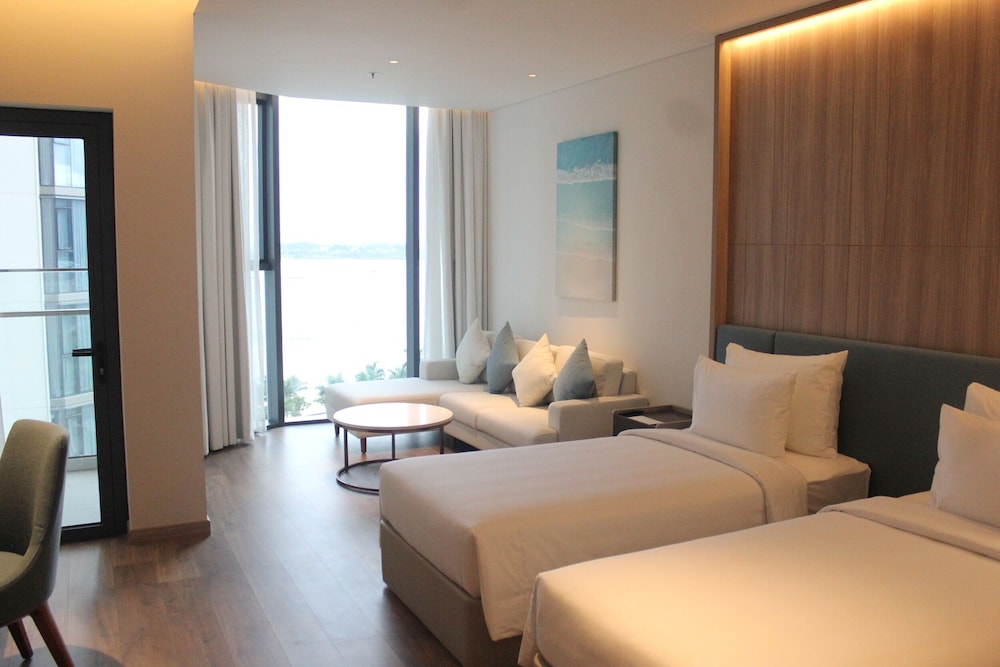 Deluxe Bay View Twin photo 2