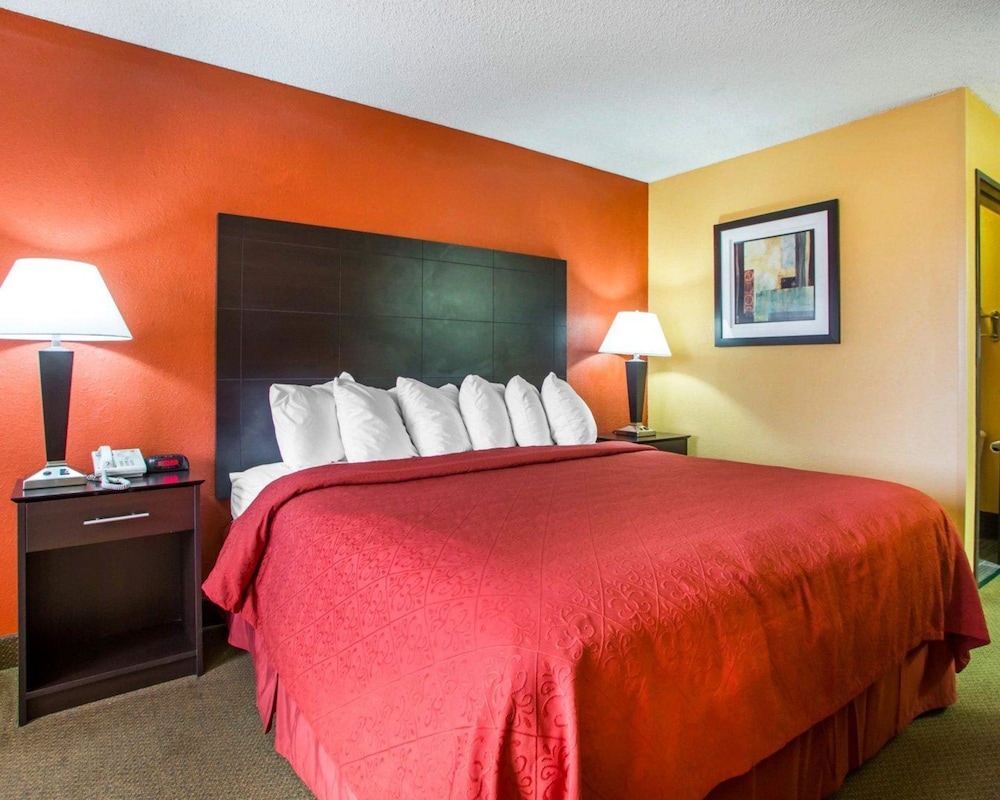 Standard Room, 1 King Bed - Photo 2