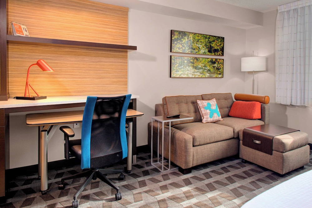 Studio, 1 King Bed with Sofa bed (Mobility Accessible, Tub)