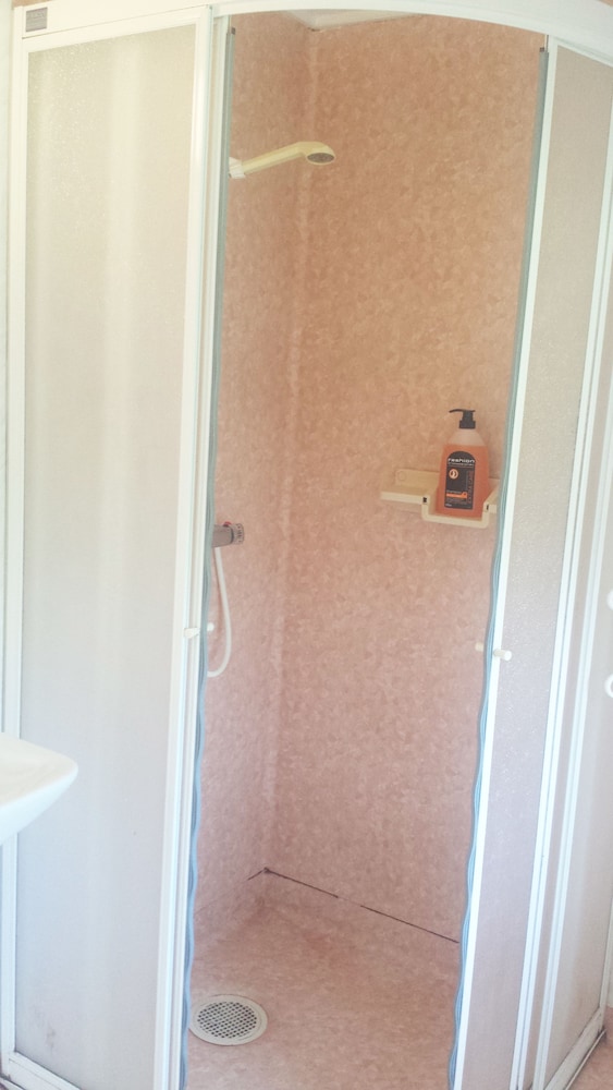 Economy Double Room, Garden View photo 2