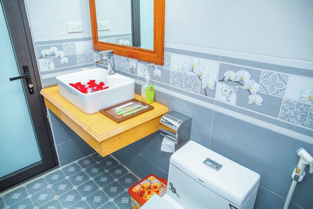 Deluxe Double or Twin Room, 1 Bedroom, Non Smoking, Courtyard View photo 2