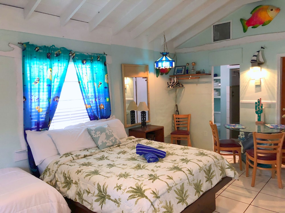 Economy Cottage, Kitchenette, Beachside photo 1