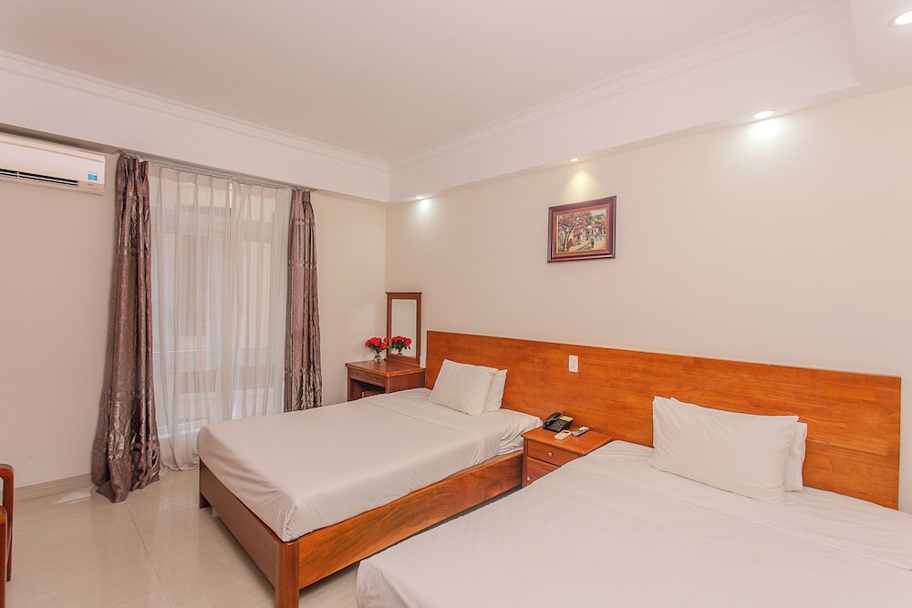 Superior Twin Room, Courtyard View