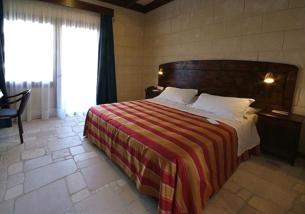 Classic Double or Twin Room - Photo 3