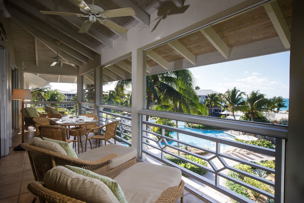 Deluxe Suite, 2 Bedrooms, Partial Ocean View photo 3